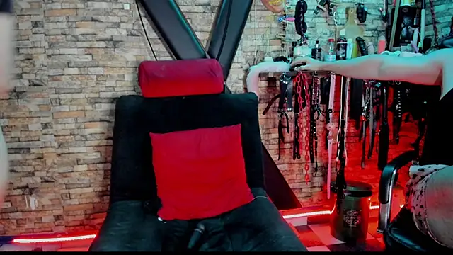 Liltildeman_moon live sex cam