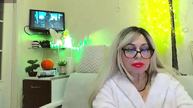 SusieNoreen's cam snapshot