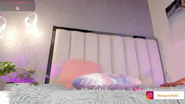 NainaDeiviss's cam snapshot