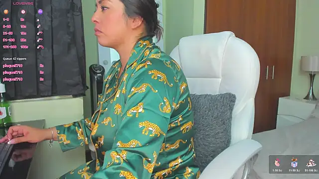 Kyllie_B's cam snapshot