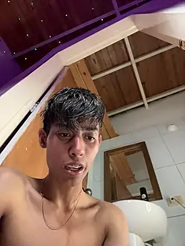 Mauuu18 live sex cam