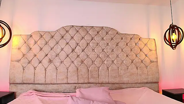 Khloe_Johnson18's cam snapshot