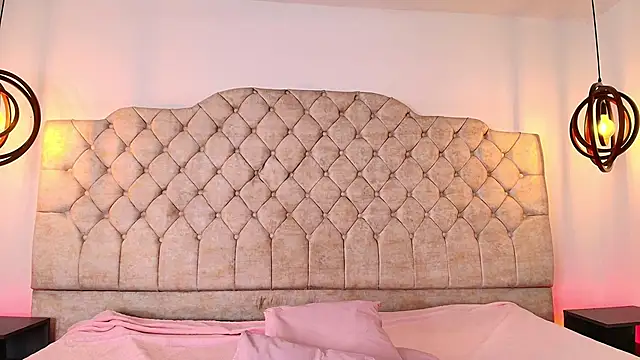 Khloe_Johnson18's cam snapshot