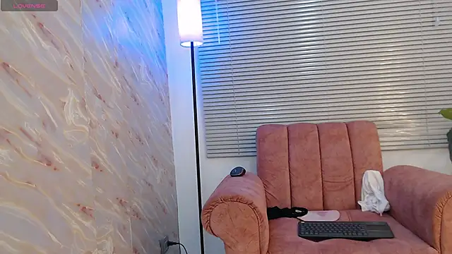 Lunaa_Milf's cam snapshot