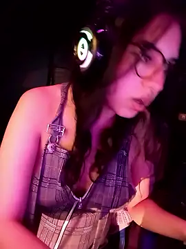 immisssilver's web cam