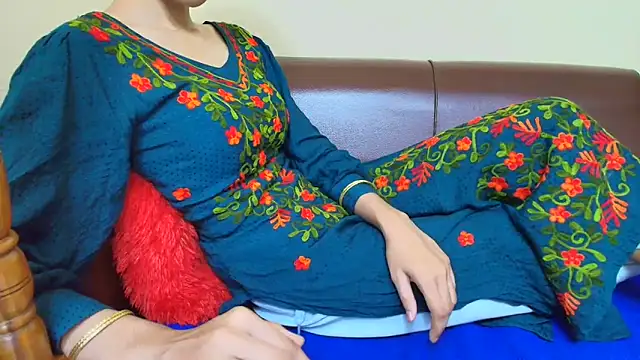 Sreya_'s cam snapshot