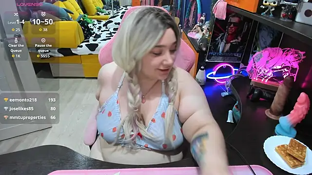 Softie_Sofy's cam snapshot