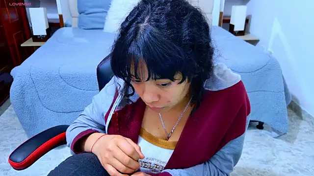 laureentt_'s cam snapshot