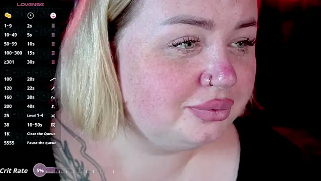 ZaraReignn's cam snapshot