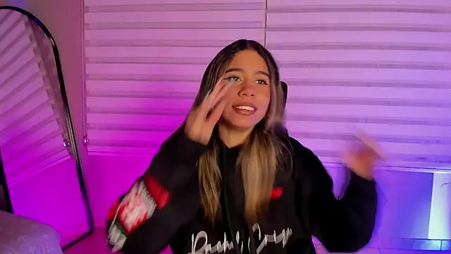 Rachell_criss's cam snapshot