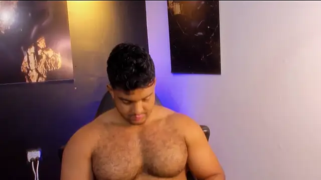 Big_furry_bear13's cam snapshot