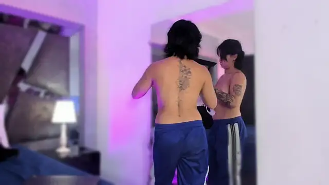 SnakeMuse's cam snapshot