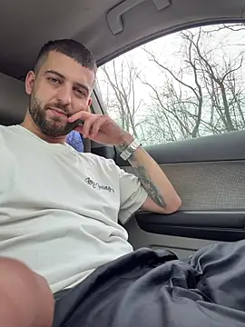 Pablo_Hornyguy95 live sex cam