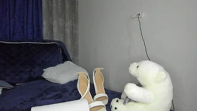 Alannis_Blue1 live sex cam