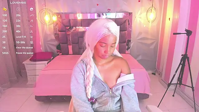 Saloome_collins's cam snapshot