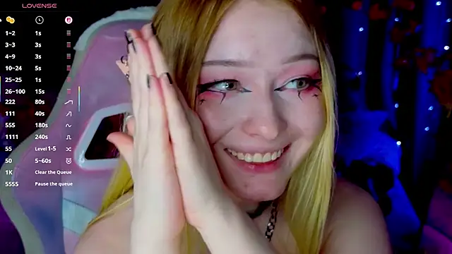 ElswythCovil live sex cam