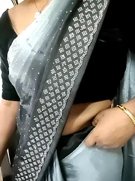 Tamilmallu-duskygirl03's cam snapshot