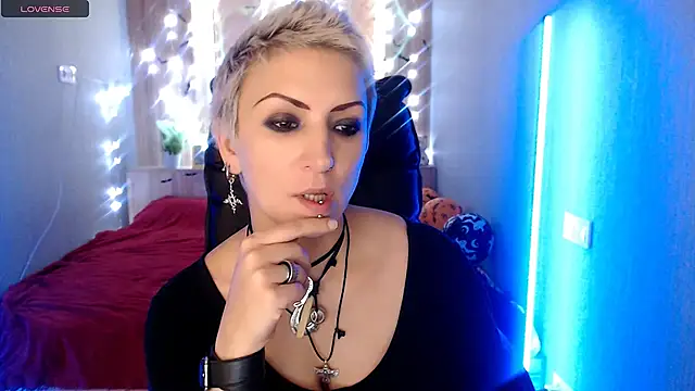 Sweet-n-Strong live sex cam