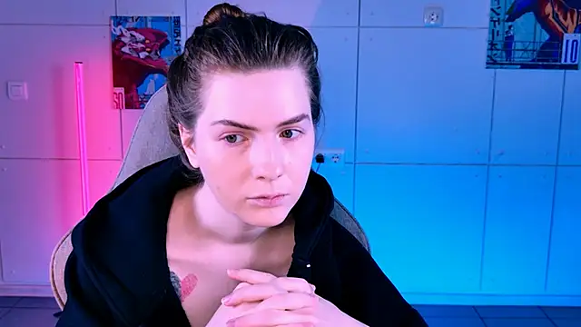 AliceCUNTach's cam snapshot