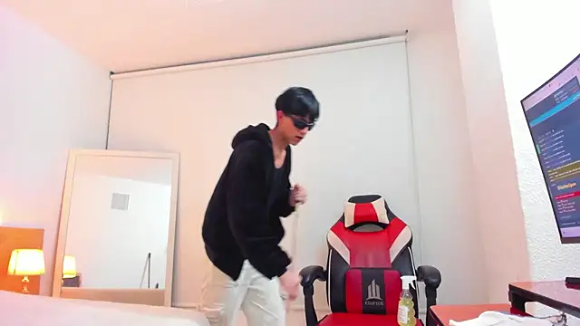 hoot_booys_'s cam snapshot