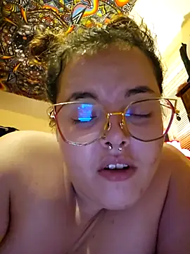 nuttiebuddy1's cam snapshot