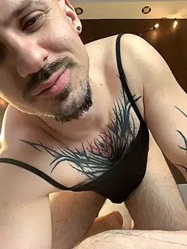 AssHunter4k live sex cam