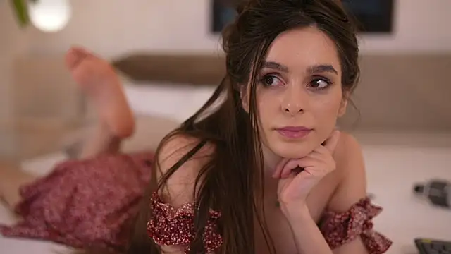 DoviaClaire live sex cam