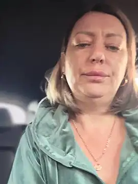 Milena-MilfaXXX live sex cam