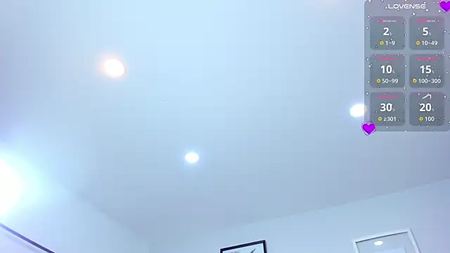 klhoe_boobs's cam snapshot