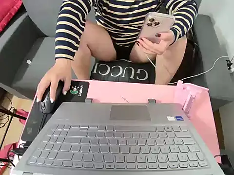 Hanna_Mina live sex cam