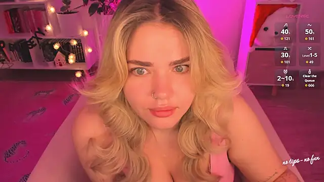pussy-kattt live sex cam