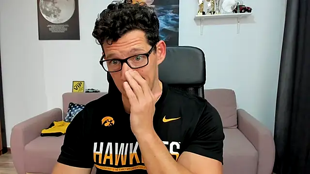 BrutusK08 live sex cam