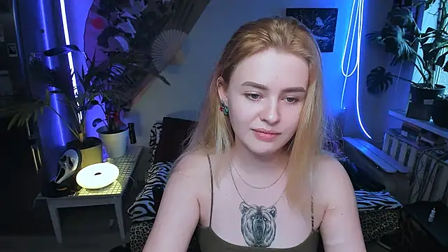 Alexa__Pirs's cam snapshot