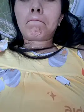 Baby-sexytits18's cam snapshot