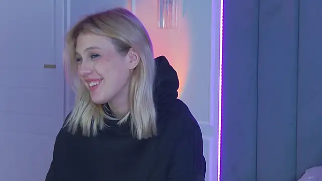 CaitlinSugar's cam snapshot