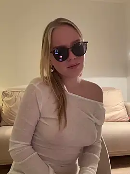 Little_Forest_ELF's cam snapshot