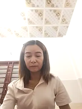 Sexy-ladyboobs20's cam snapshot