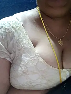 tamilthanushri live sex cam
