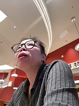 chick-888's cam snapshot