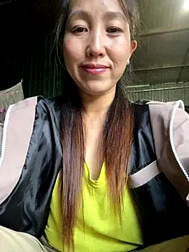 Huong-Ly's cam snapshot