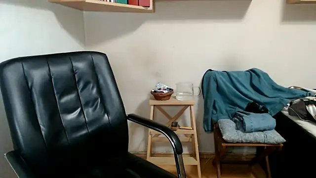 katemodel's cam snapshot