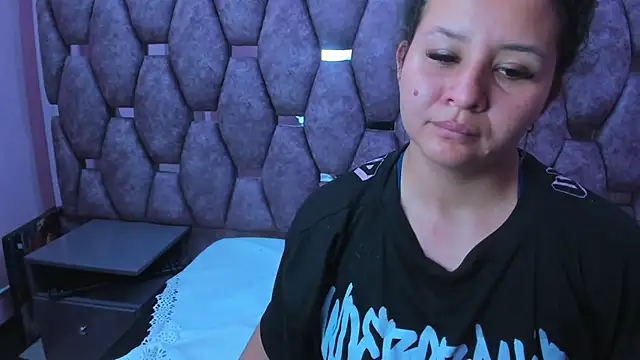 AlaSmith's cam snapshot