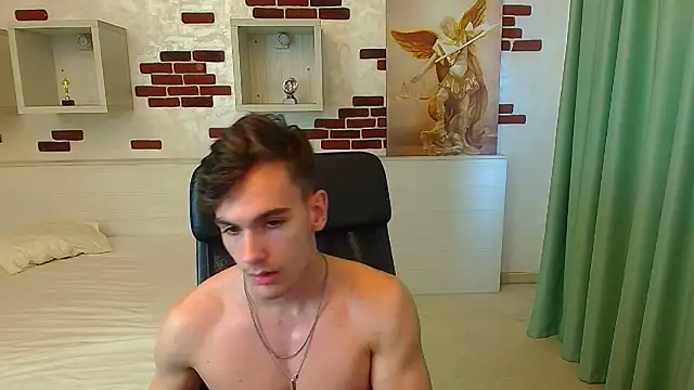 BradyFlint live sex cam