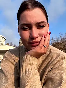 KikiWatson live sex cam