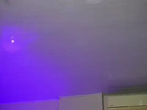 Babyfoxalice's cam snapshot