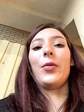 LilluKatten live sex cam