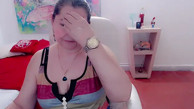 leonela_69's cam snapshot