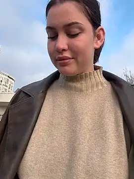 KikiWatson live sex cam