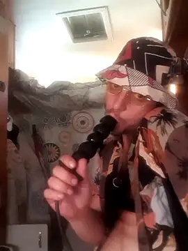 MattITFCAssDestroyer's cam snapshot