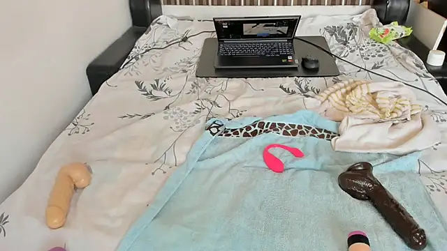 sweet-tinqerbell live sex cam